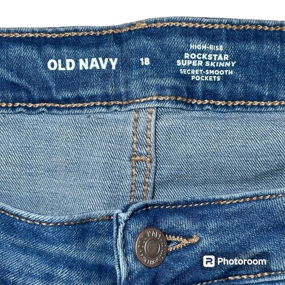 Old Navy High Rise Rockstar Super Skinny Secret Smooth Pockets Medium Wash Jeans - Picture 3 of 5